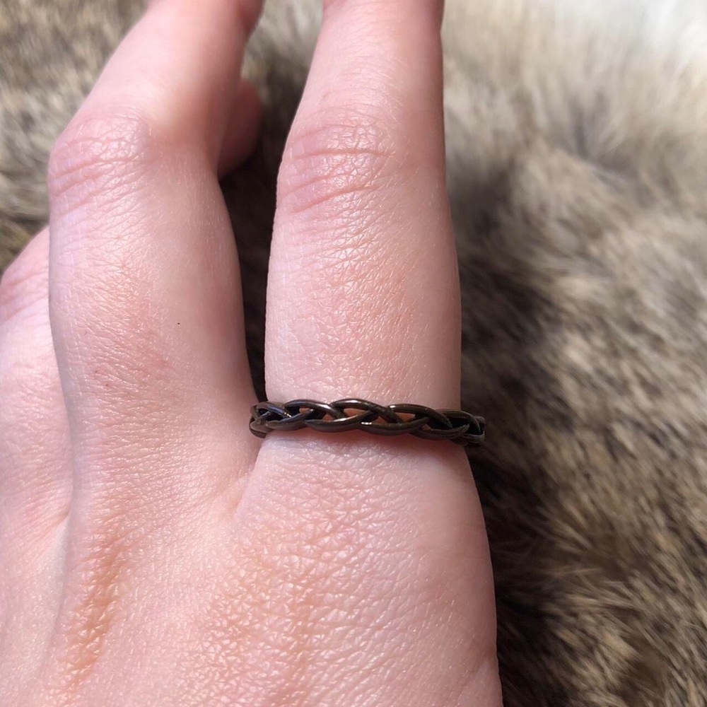 Braided brown metal ring